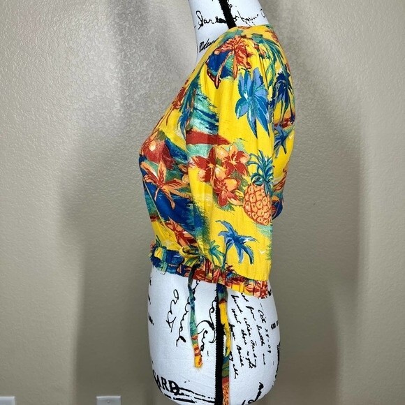 Zara women yellow crop top Palm tree floral wrap crop Blouse size XS kawaii boho - Picture 9 of 10